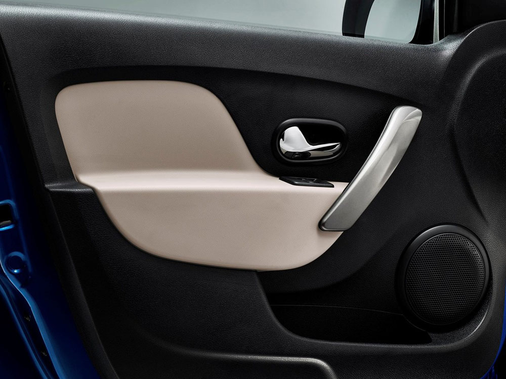 Renault Logan 2014 - обшивка двери