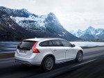 Volvo V60 Cross Country, exterior, driving