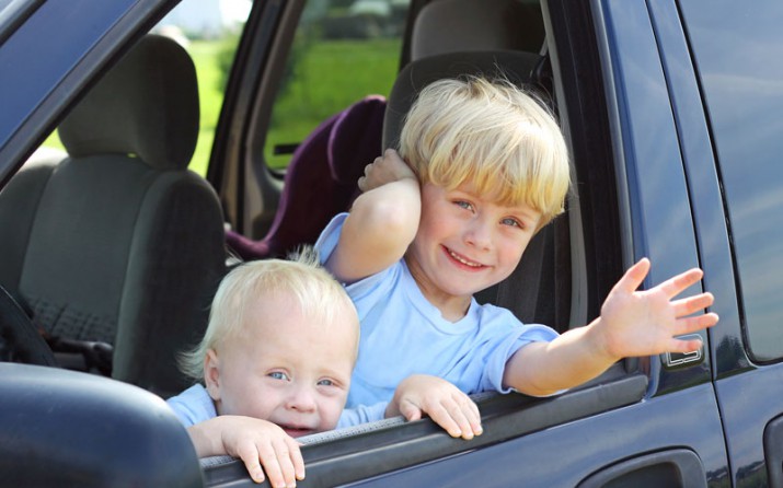 C нового года вступит в силу запрет на оставление детей в автомобиле без присмотра