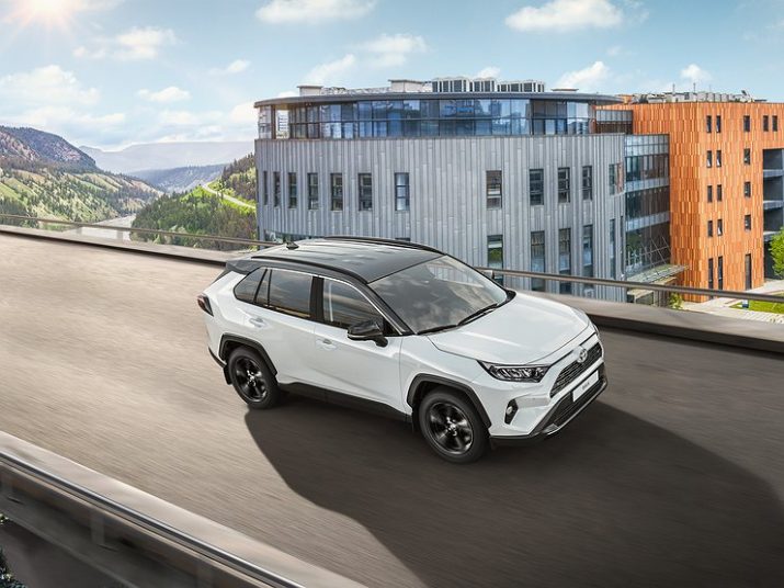 Новый RAV4 - Toyota сделала рестайлинг модели