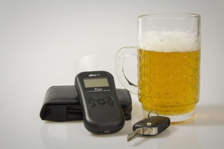 В ГИБДД поделились, какое влияние оказывают квас, кефир и безалкогольное пиво на алкотестеры