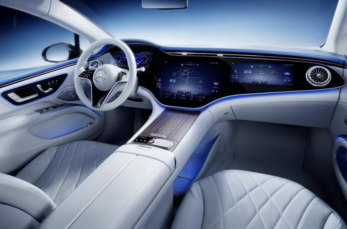 Mercedes-Benz рассекретил интерьер EQS — электроаналога S-Класса