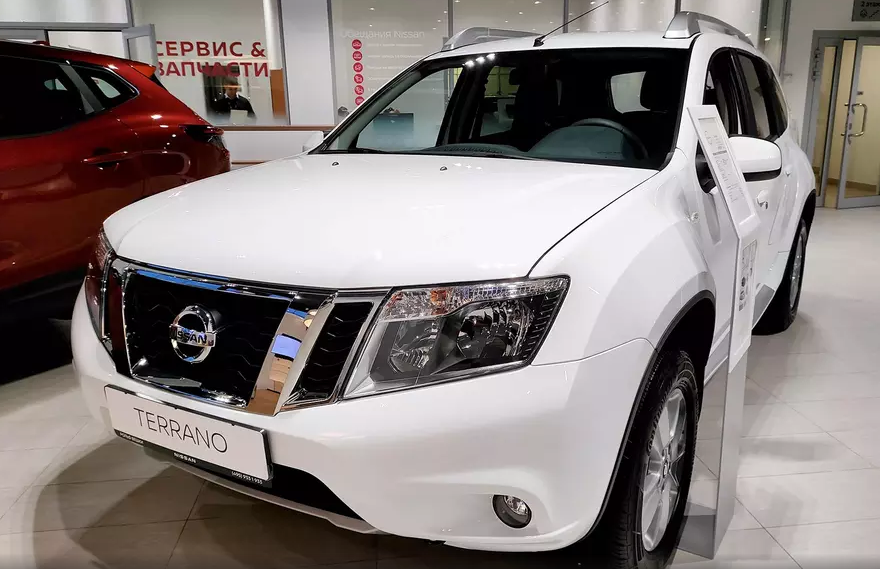 В салонах России еще доступны модели Nissan Terrano